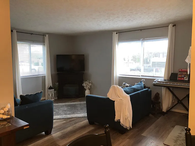 1417 Millstream Dr — Photo 4