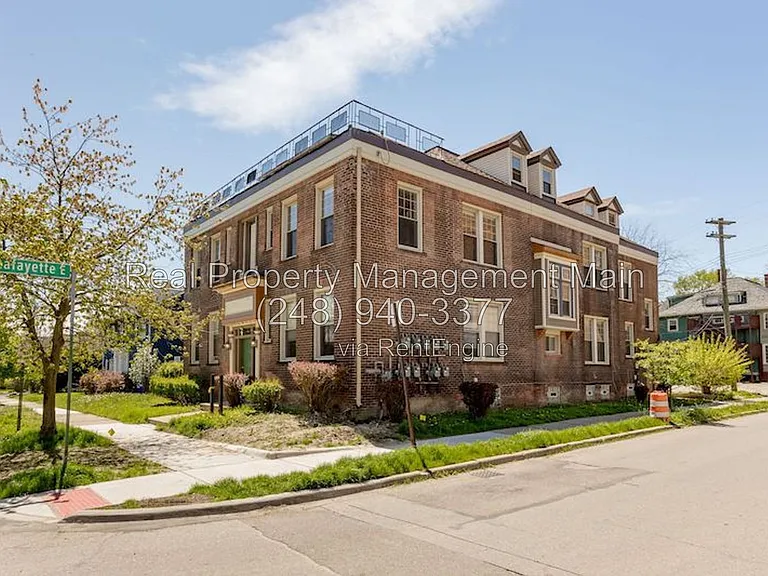 715 Parker St #8 — Photo 7