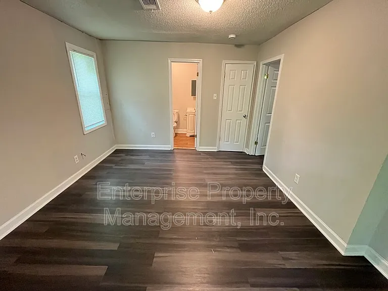677 Buntyn St #3 — Photo 7