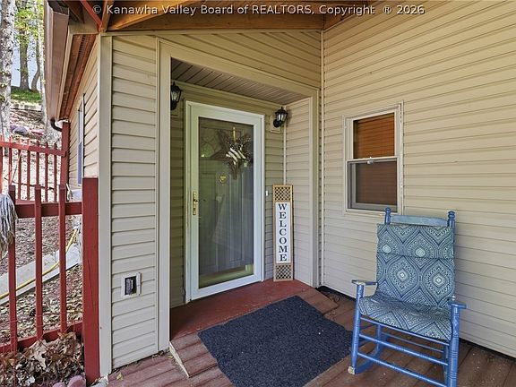 4th image of 123 Round Knob Rd