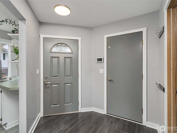 3rd image of 3305 49th Street NE