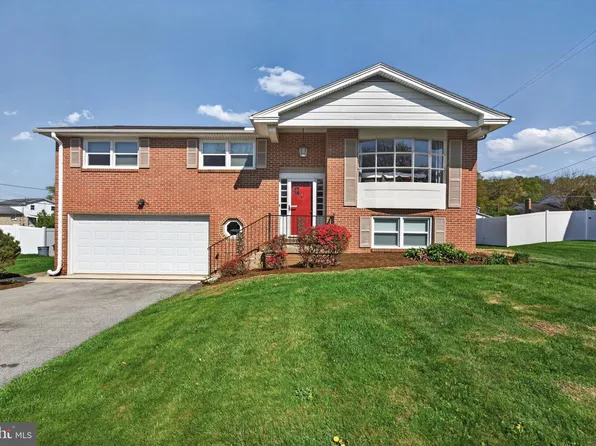 425 Cortleigh Dr, York, PA 17402