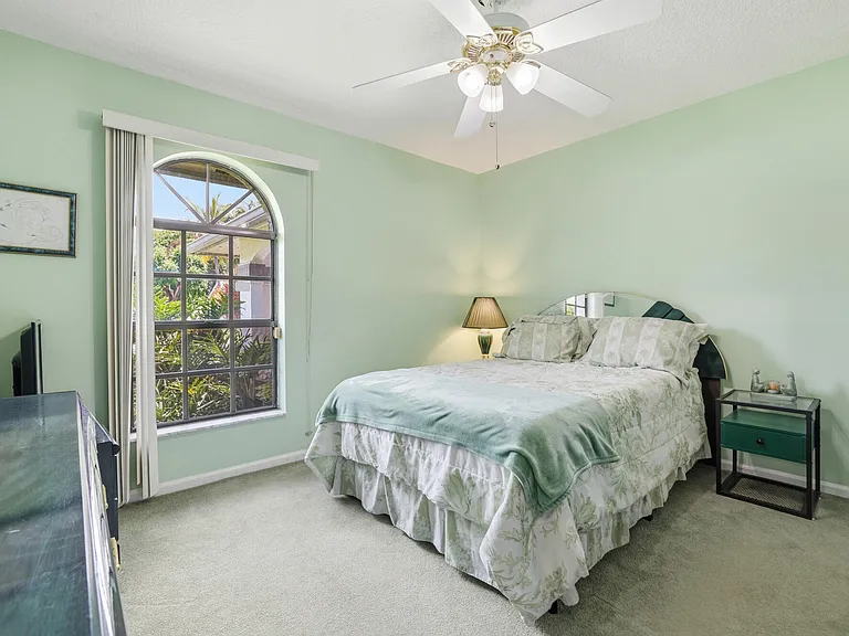 191 Parkwood Dr — Photo 14