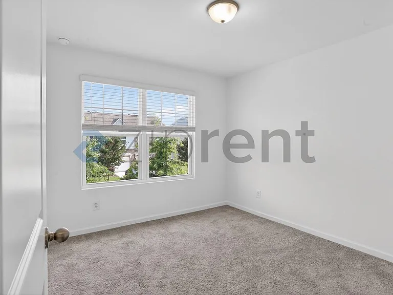173 Swindon Dr — Photo 11