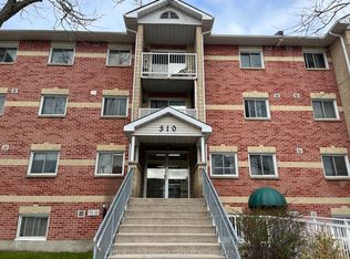 310 Kingsdale Ave #208, Kingston, ON K7M 8S1
