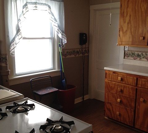 5th image of 524 Louden St