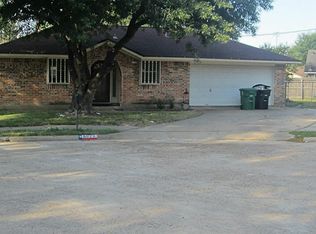 6023 Weeping Willow Rd, Houston, TX 77092