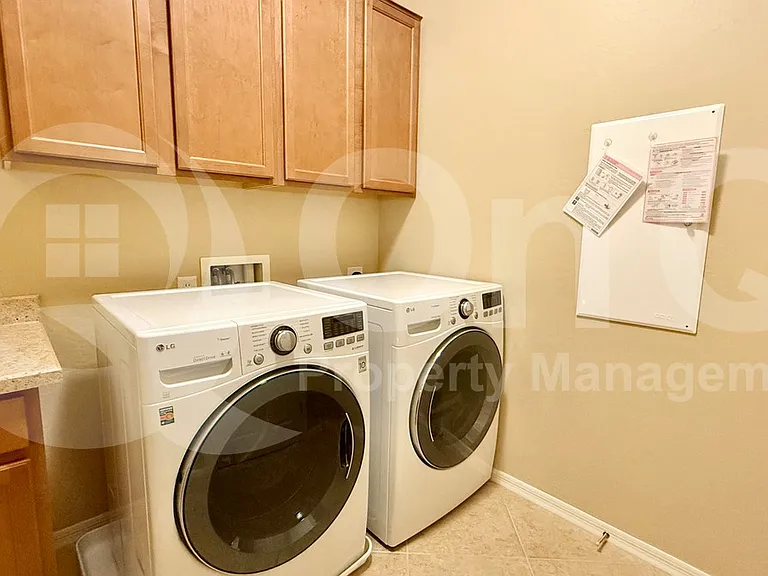 894 S Agnes Ln — Photo 24