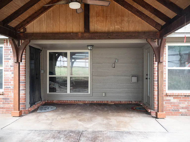 8328 S Gardenia Ave — Photo 35