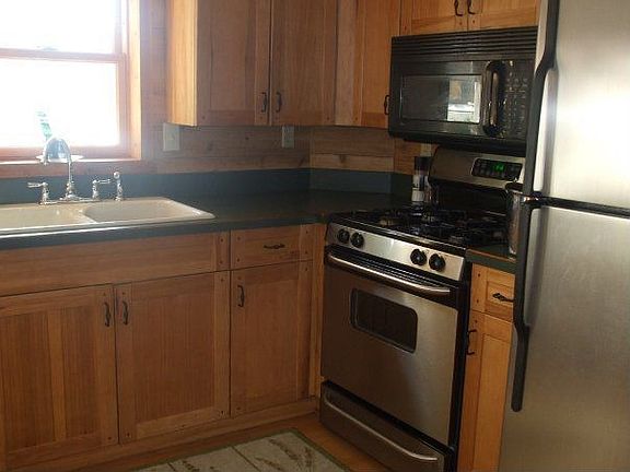 Updated kitchen, Appliances come with house!
