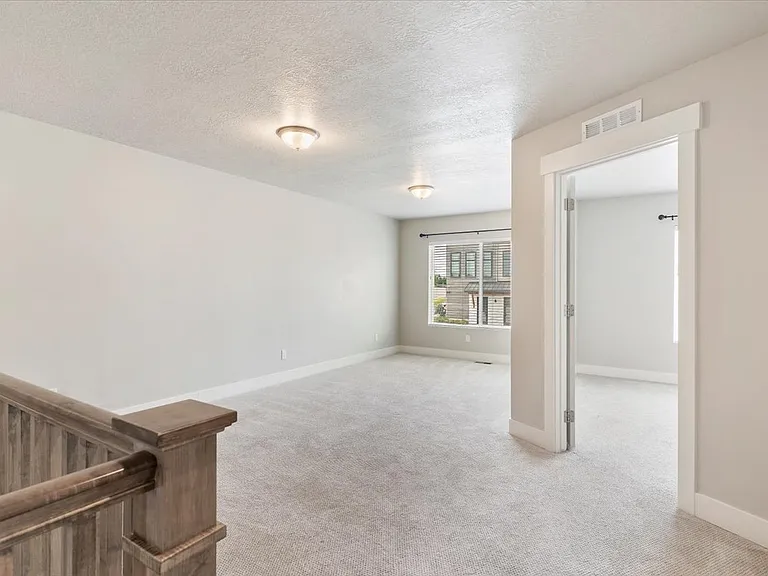 423 E Penny Ln — Photo 6