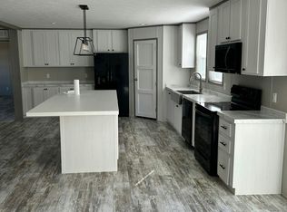 7216 Old State Rd, Holly Hill, SC 29059