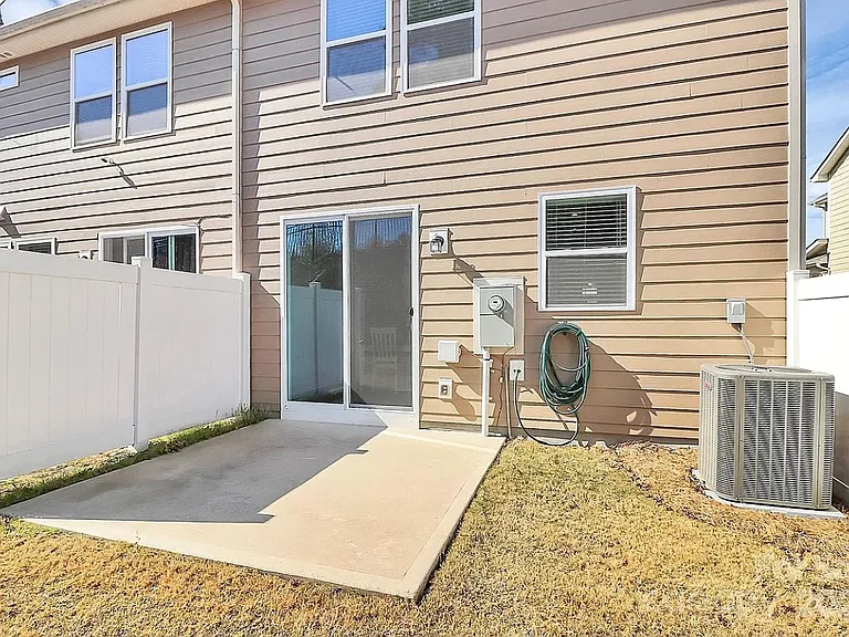 16042 Red Buckeye Ln — Photo 8