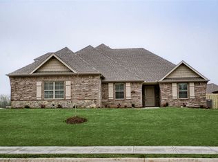 1040 Quail Hollow Dr, Bentonville, AR 72712