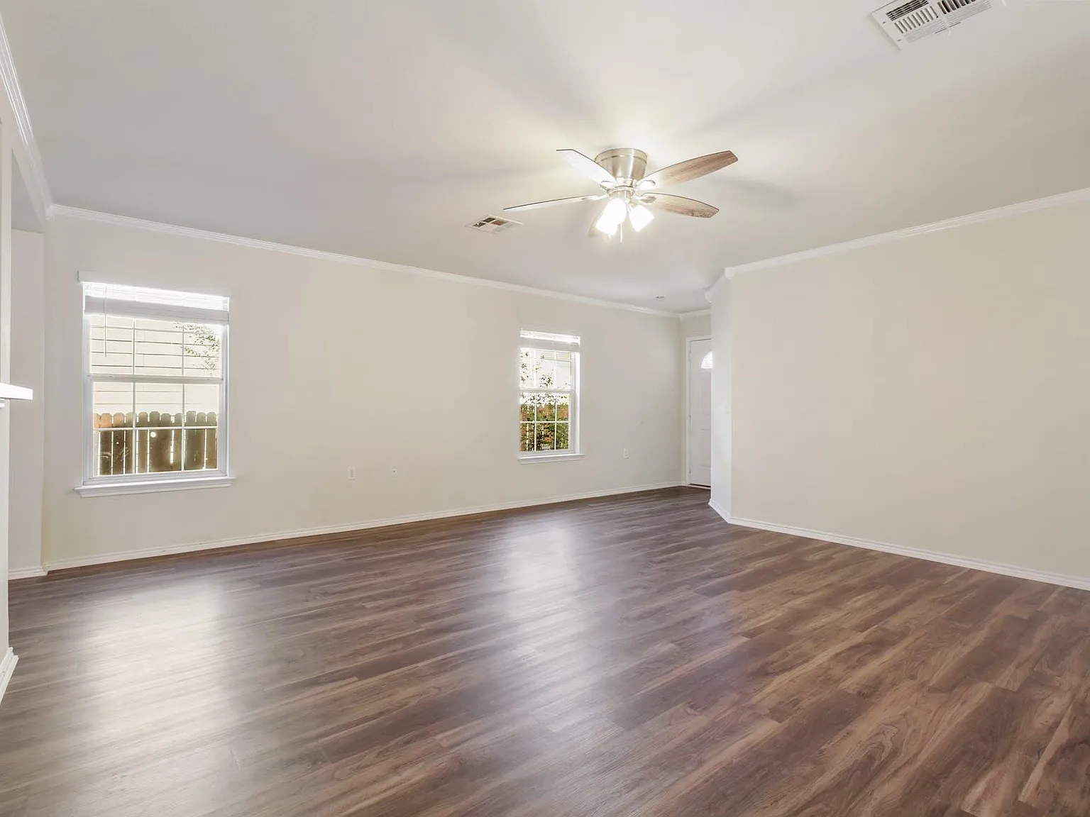 3 bed, 2.0 bath, 1566 sqft, $1,750 — Photo 3