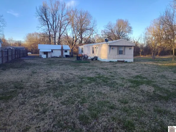 310 Theobold Ln, Paducah, KY 42003