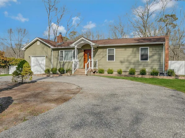 226 Highview Drive, Calverton, NY 11933