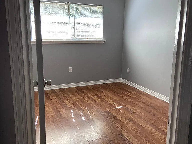 120 Beech St — Photo 21