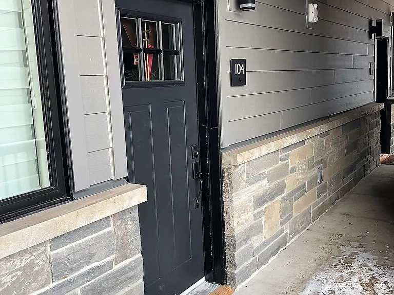 18 Beckwith Ln #104 — Photo 2