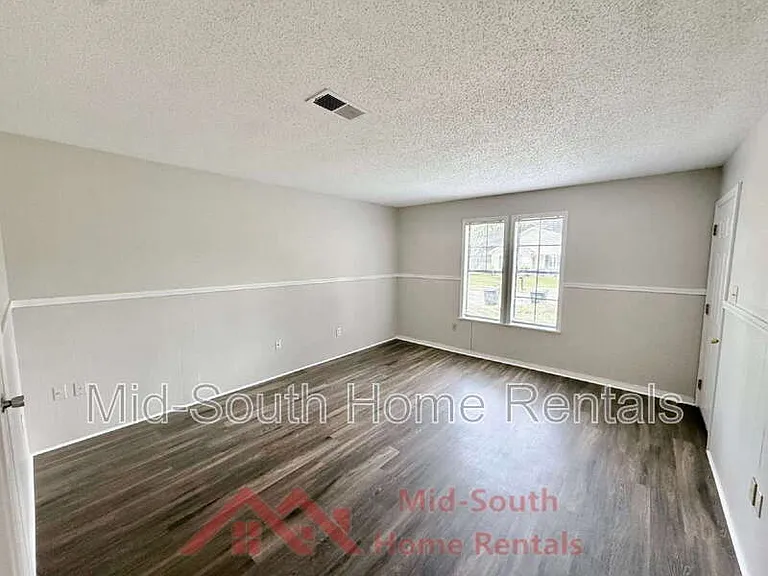 4505 Villagreen Dr — Photo 6