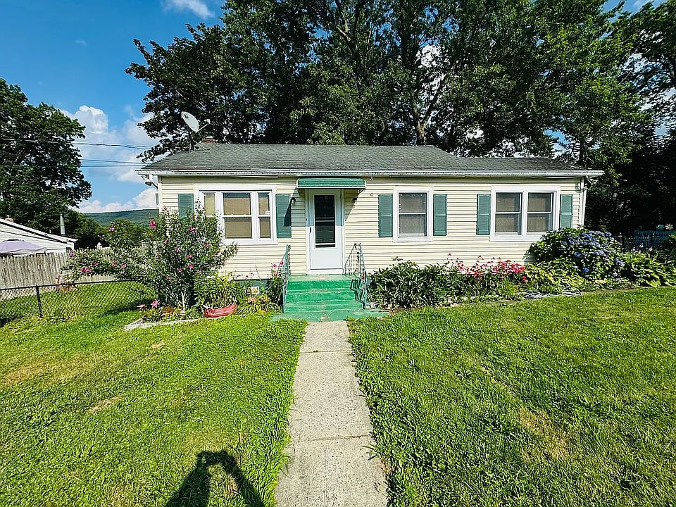 1st image of 37 Evergreen Dr