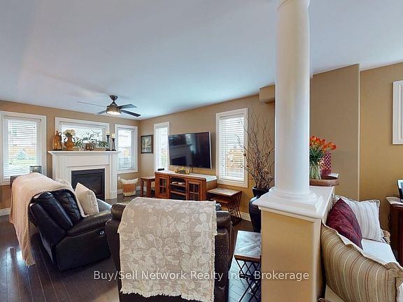 4th image of 12 Summer Ln