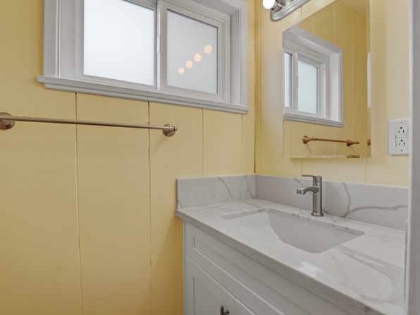 221 Avenida Monterey APT D