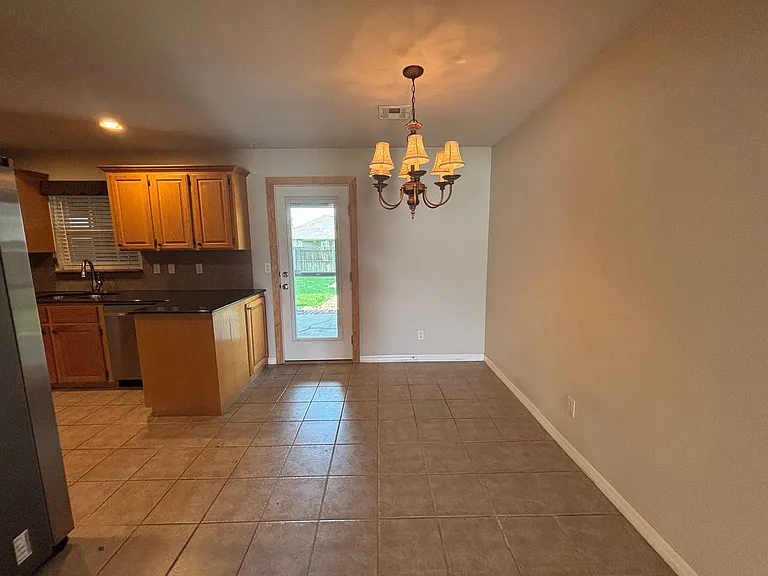 13144 N 133rd East Ave — Photo 6