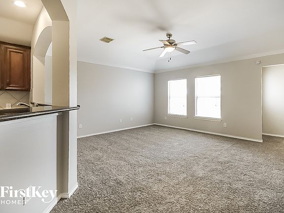 2nd image of 926 Schooner Cove Ln