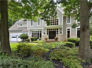 11197 Longwood Grove Dr, Reston, VA 20194