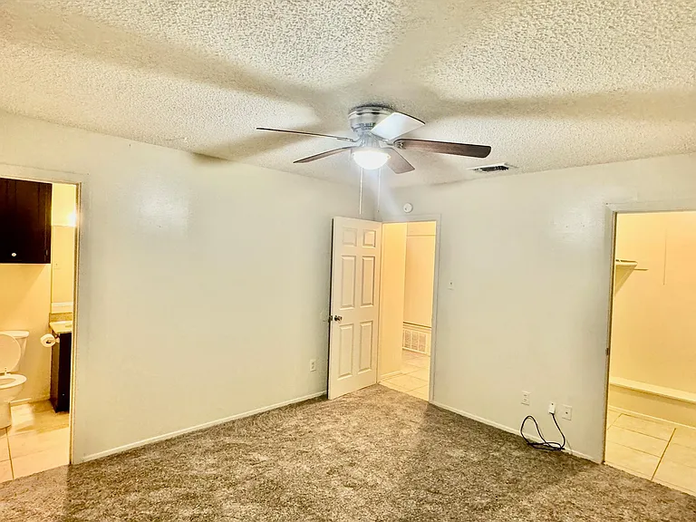 503 Town Oaks Dr — Photo 8