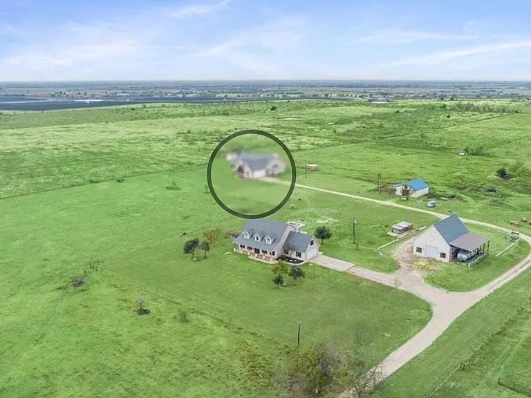 8600 Five Wells Rd — Photo 14