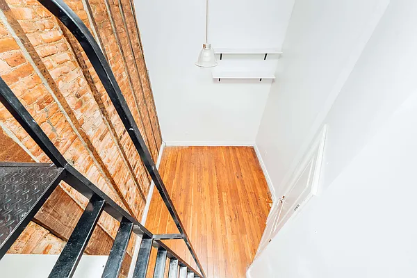 Rented by Nooklyn NYC LLC | media 34