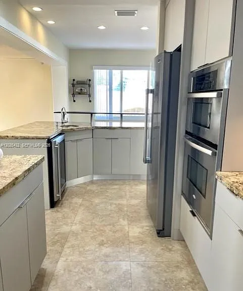 720 N 64th Ave — Photo 15