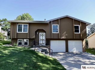 6616 Vernon Ave, Omaha, NE 68104