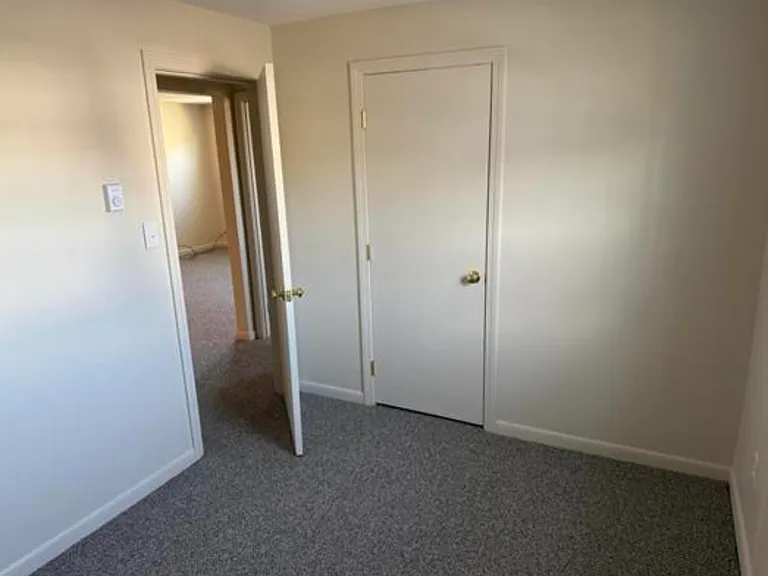 2 Grand Ave — Photo 6