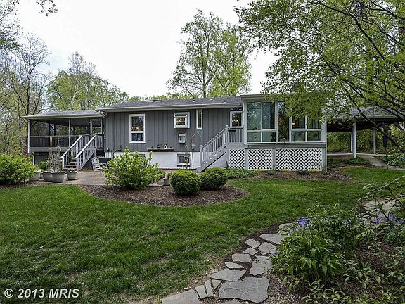 3rd image of 526 Anne Arundel Blvd