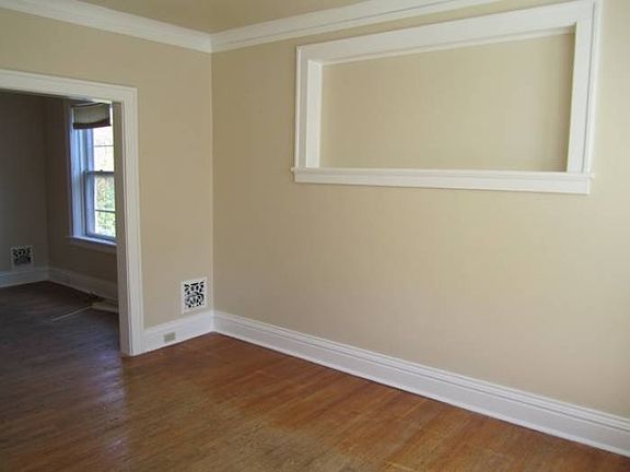 2nd image of 5023 Lansdowne Ave APT 2E