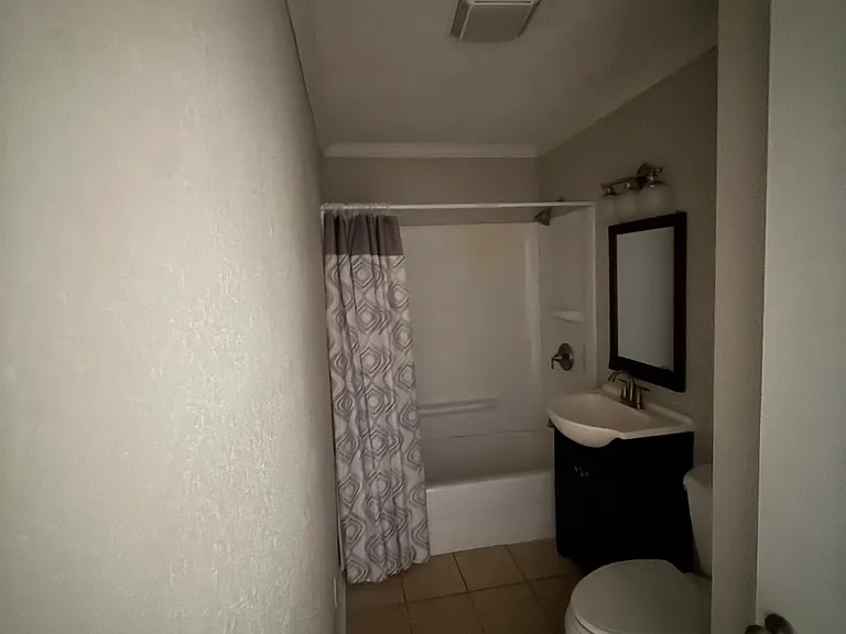 204 Gregory Ave #A — Photo 7
