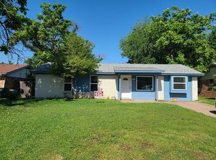 561 Livingston Dr, Hurst, TX 76053