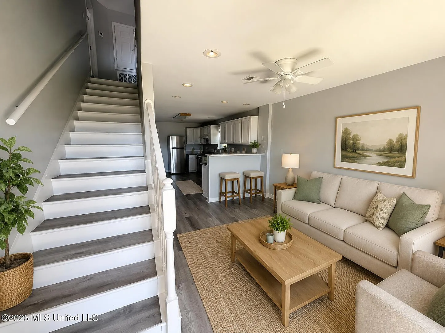 3 bed, 2.5 bath, 1370 sqft, $1,600 — Photo 4