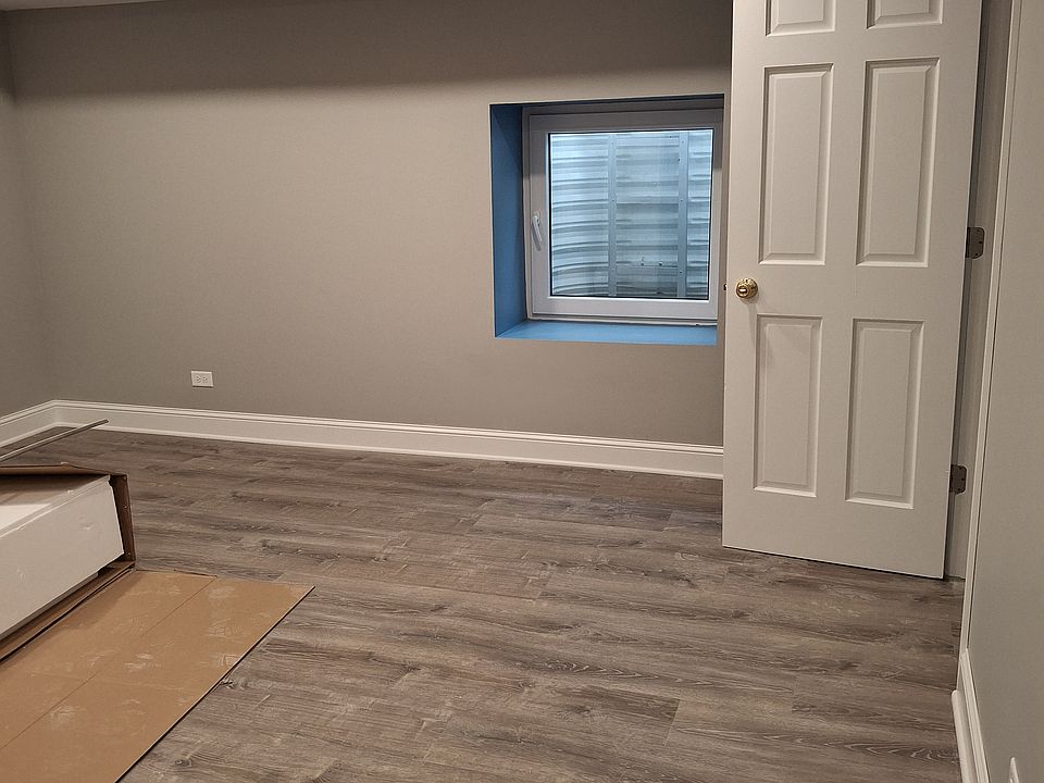 Sleeping area Apt #7, 17 x 15 size