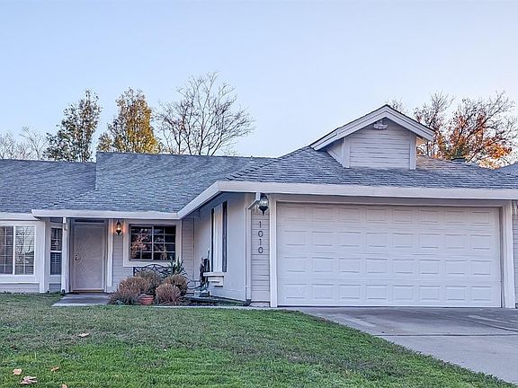 3rd image of 1010 Moreno Way