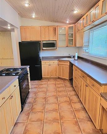 5th image of 624 Alameda Drive