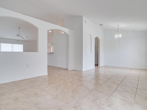 4th image of 2161 SE Watercrest Street