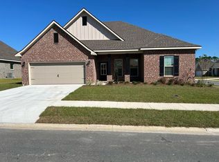 4651 Jayhawk Dr, Crestview, FL 32539