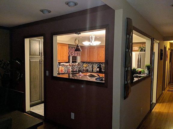 3rd image of 10 Muller Dr