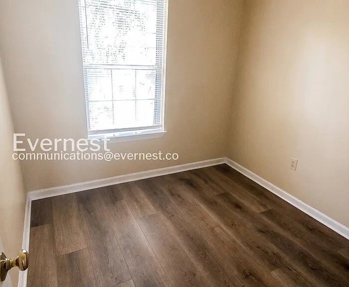 7345 Rhondda Dr — Photo 16