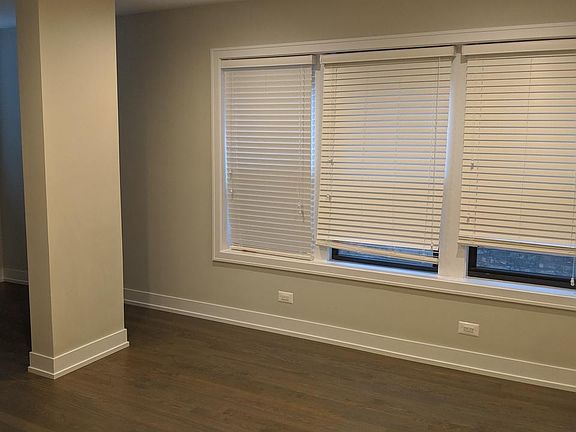5th image of 4951 N Oakley Ave #V1