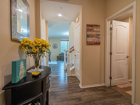 4th image of 4842 Fantail Pl